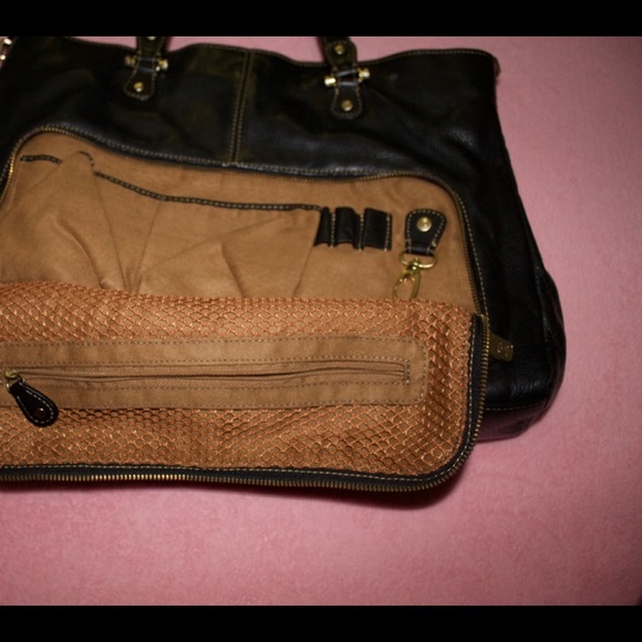 Soft leather laptop case - Picture 2 of 4